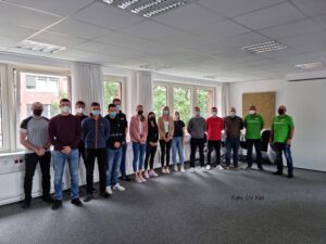 Mehr über den Artikel erfahren Begrüßung der AnwärterInnen 2021 beim Hauptzollamt Kiel